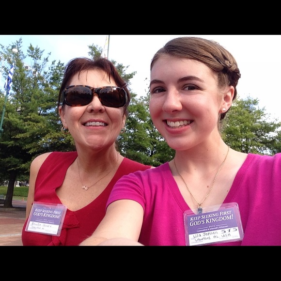 Meet your Posher, Rhonda - Picture 4 of 4